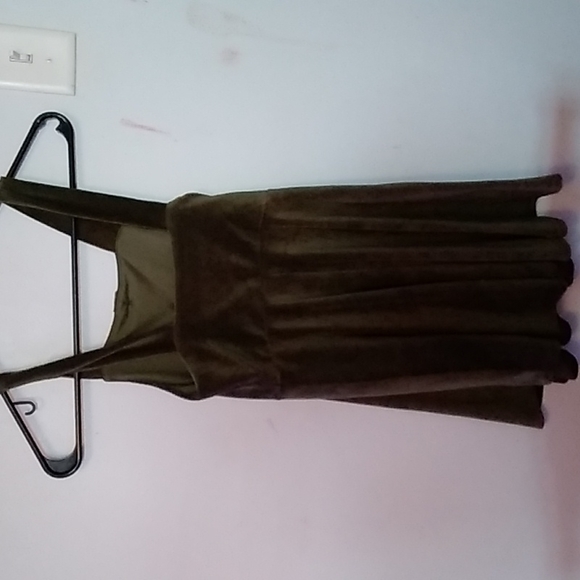 Cute girls green soft overall-dress with striped t-shirt - Picture 2 of 4